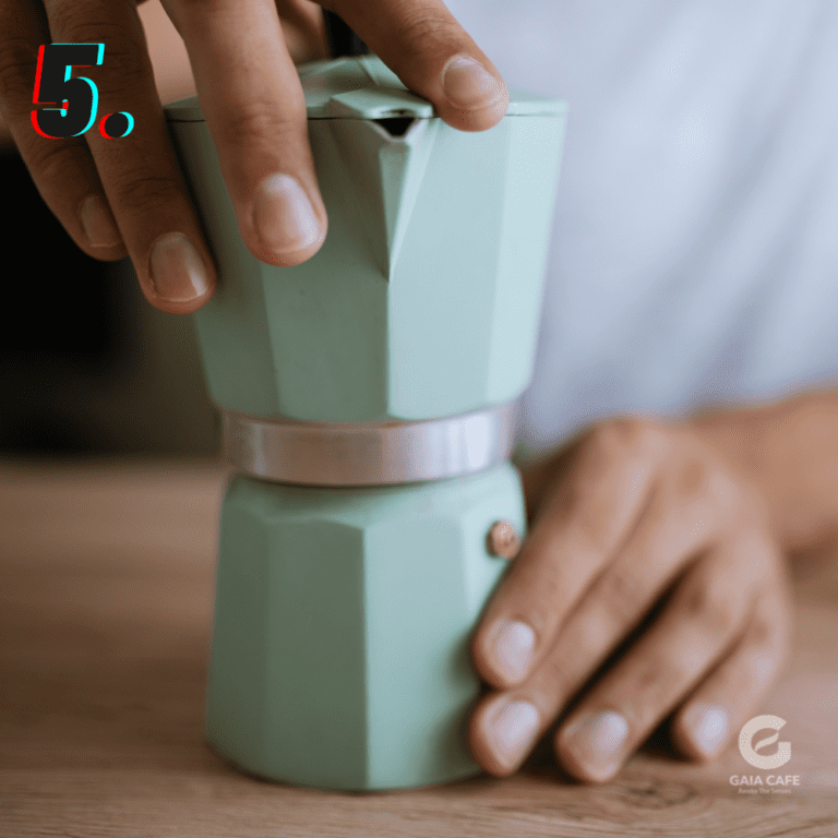 Pha Cà Phê Với Moka Pot