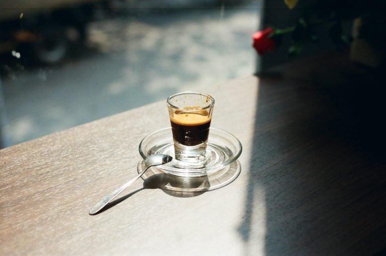 Có Gì Trong Một Ly Cà Phê?